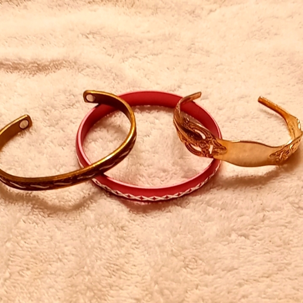 Bundle of 3 Assorted Metal Bracelets